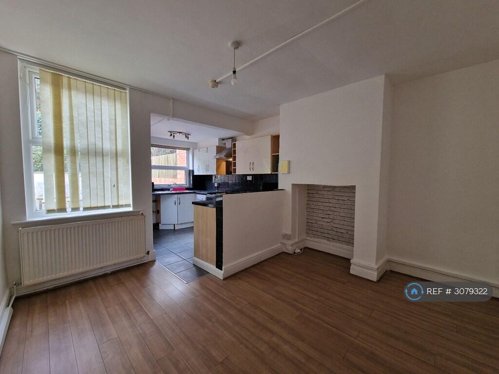 House in Nottingham - View 4