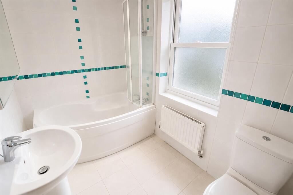 Apartment in Cheltenham, Warden Hill, Lansdown - View 5