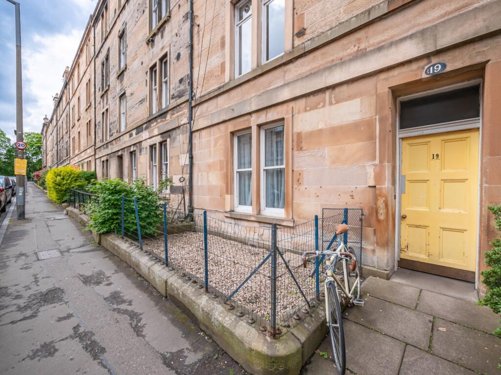 Main image of property: 19 (PF2) Livingstone Place, Edinburgh, EH9