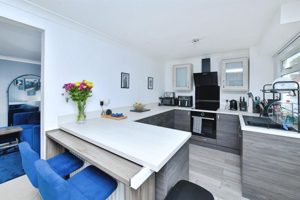 House in Plymouth - View 4