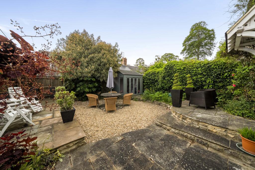 House in Oxford - More