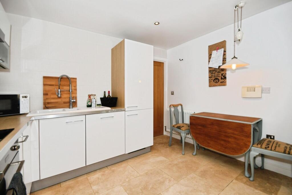The Old Stables, Birdholme Farm, Derby Road, Wingerworth, Chesterfield, S42 6LX photo 4