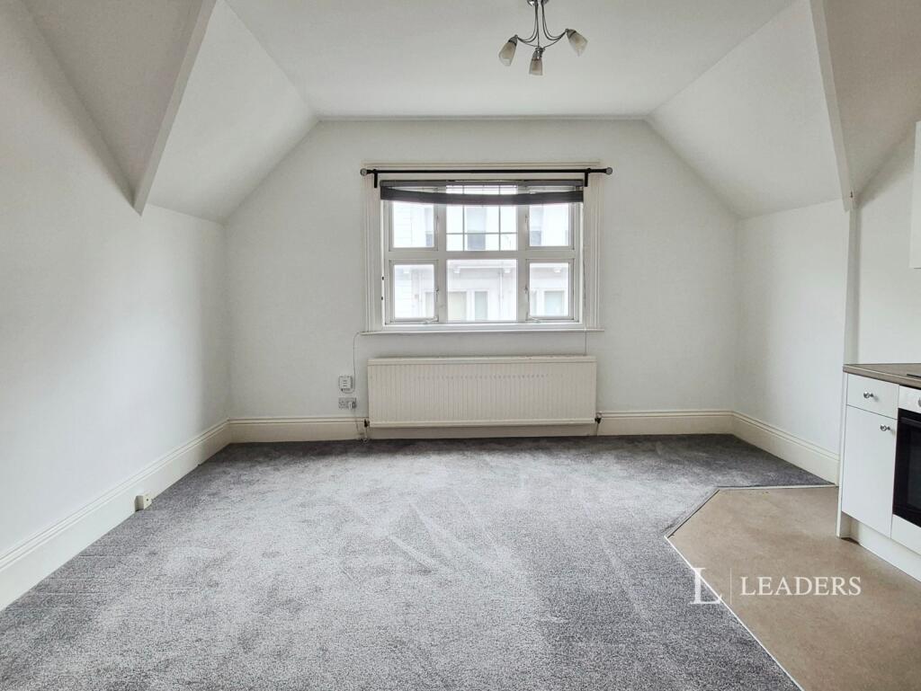 Apartment in Brighton - View 5