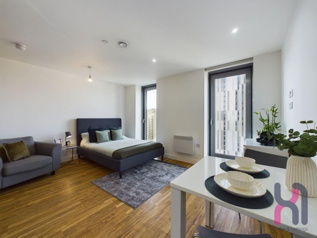 Apartment in Manchester - View 4