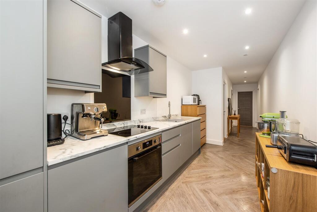 Apartment in Portsmouth, Fratton - View 3