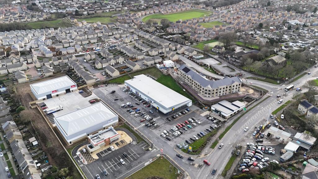 Additional image 5 of Unit 2 & 4, Eccleshill Trade Park, Harrogate Road, Bradford, BD2 3SP