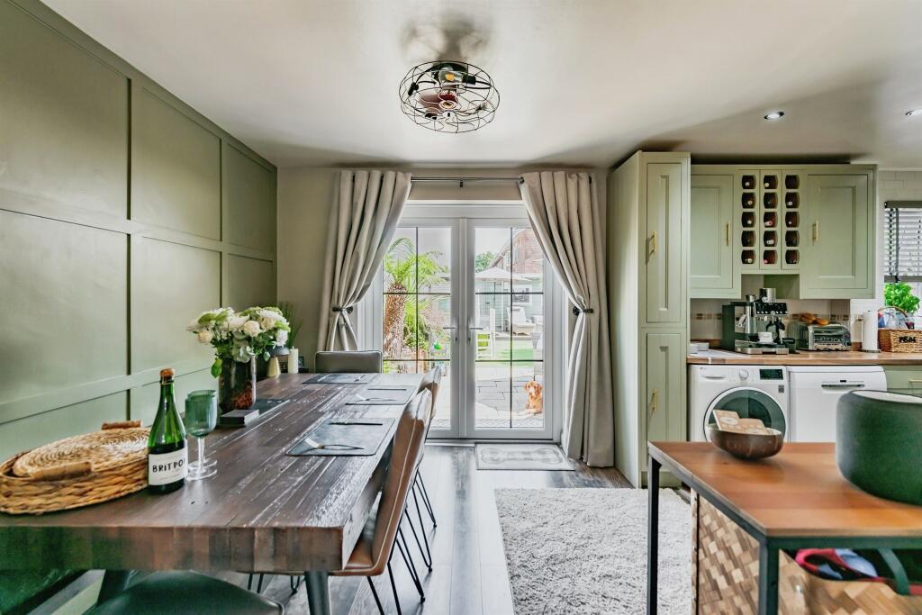 House in Crawley, Tilgate - View 4