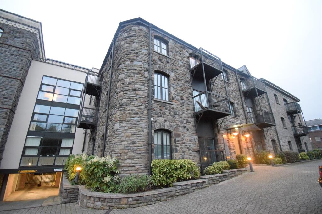 Main image of property: Edward England Wharf, Lloyd George Avenue, Cardiff