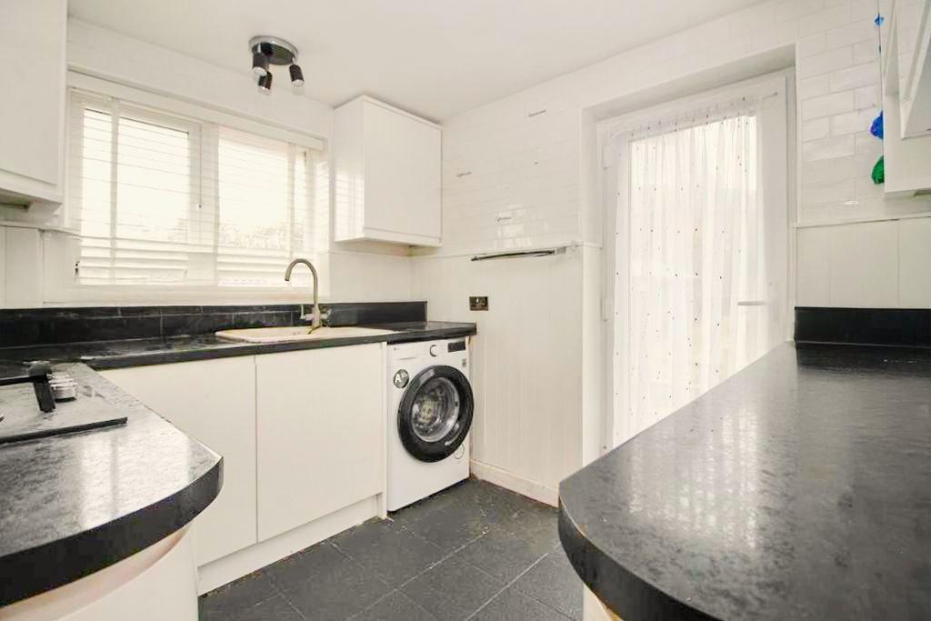 Woodrow Chase, Herne Bay, Kent, CT6 7JW photo 3