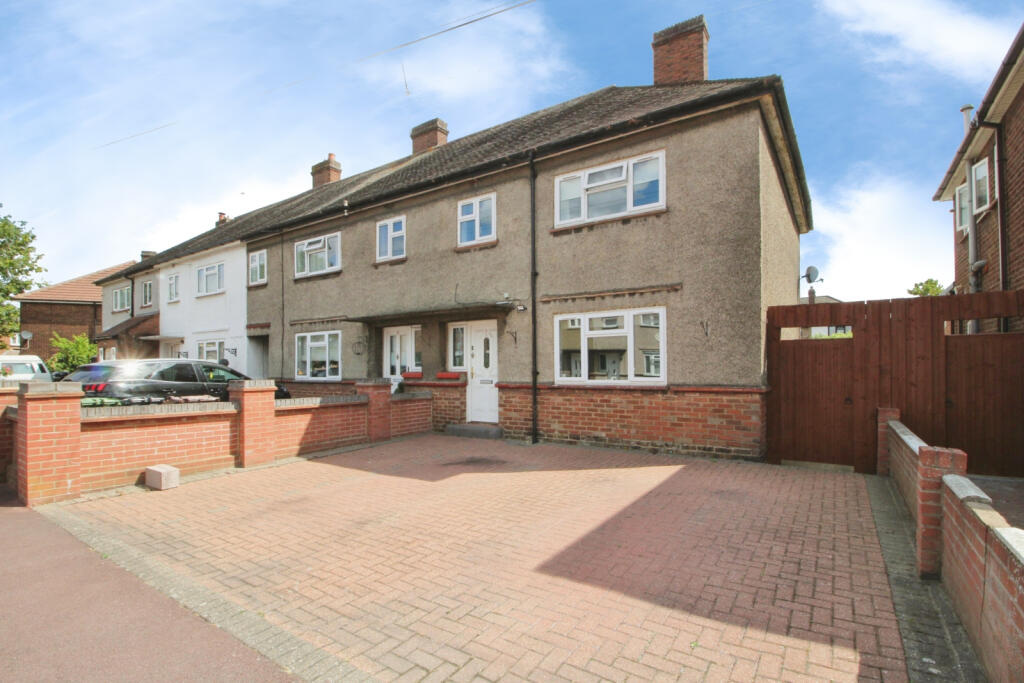 Main image of property: DAGENHAM, RM10