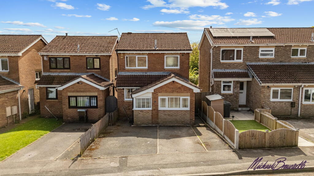 3-bed detached on 14, Ullswater Drive, Bradford, BD6 2TE, £220,000