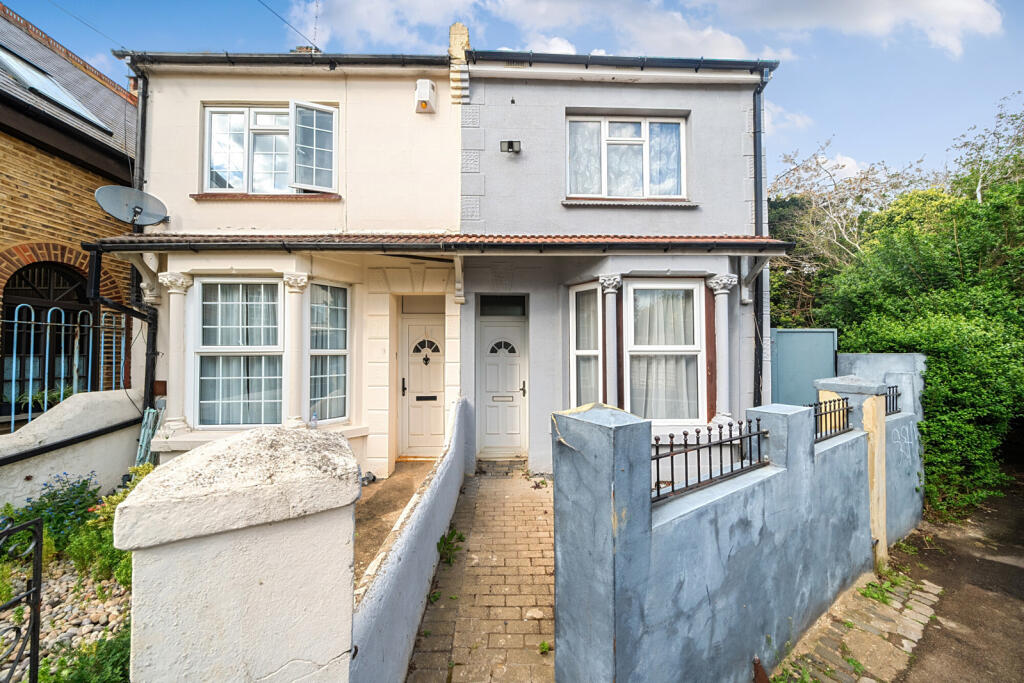 Main image of property: Beresford Road, Gillingham