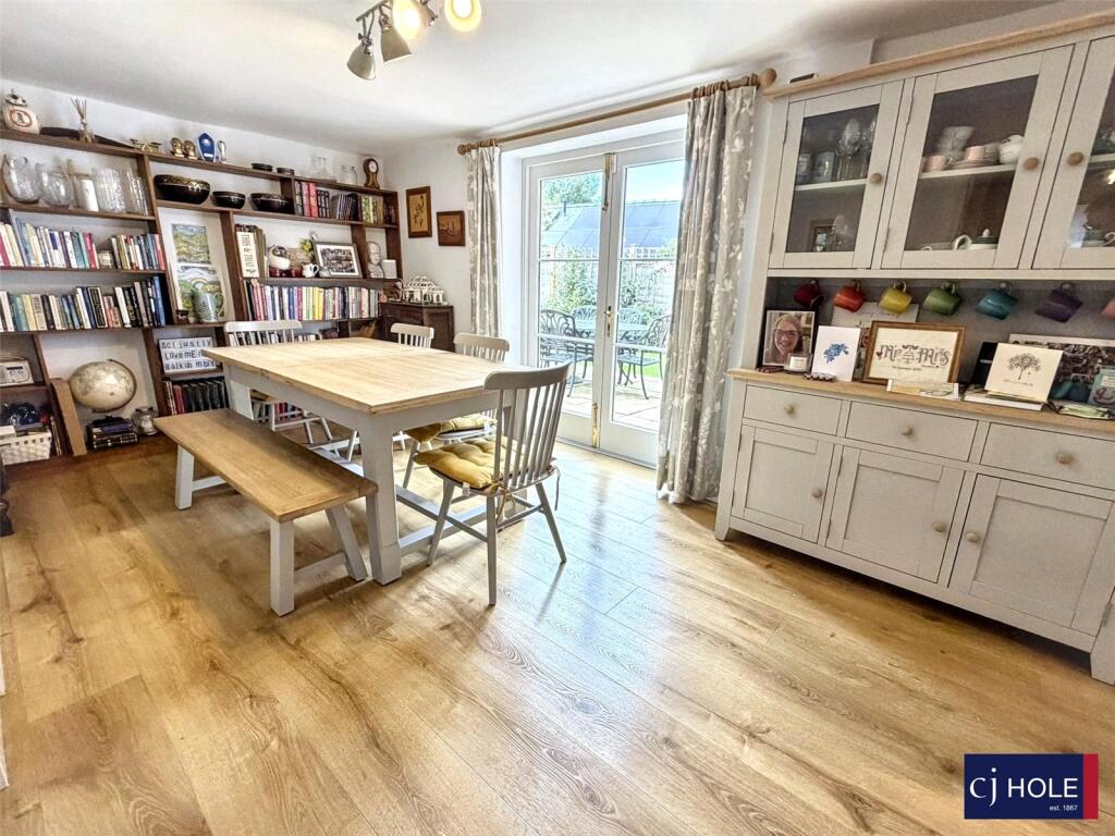 House in Tewkesbury, Churchdown - View 4