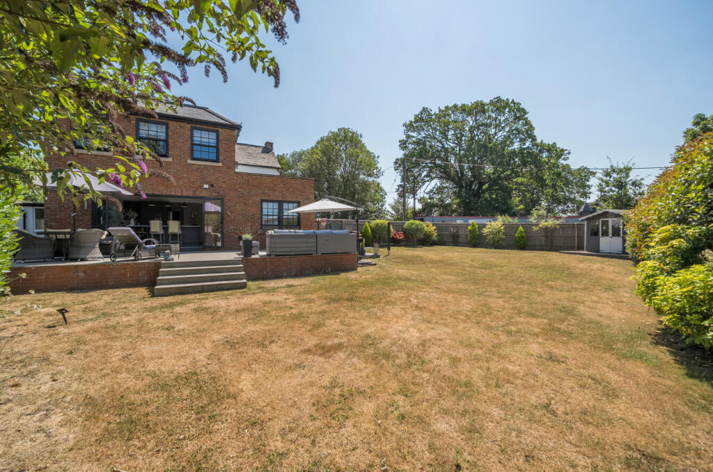 House in Berkshire, Warfield - View 6