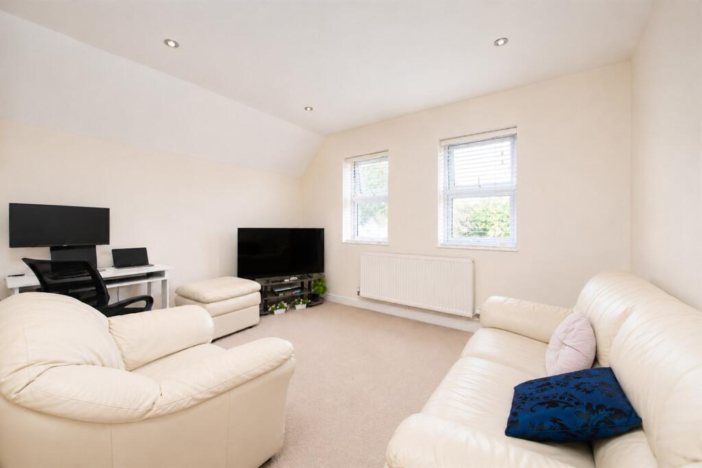 Apartment in Wokingham - View 4