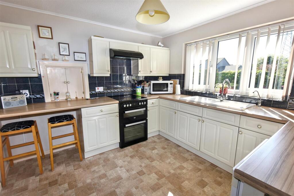 Tehidy Close, South Tehidy, Camborne photo 4