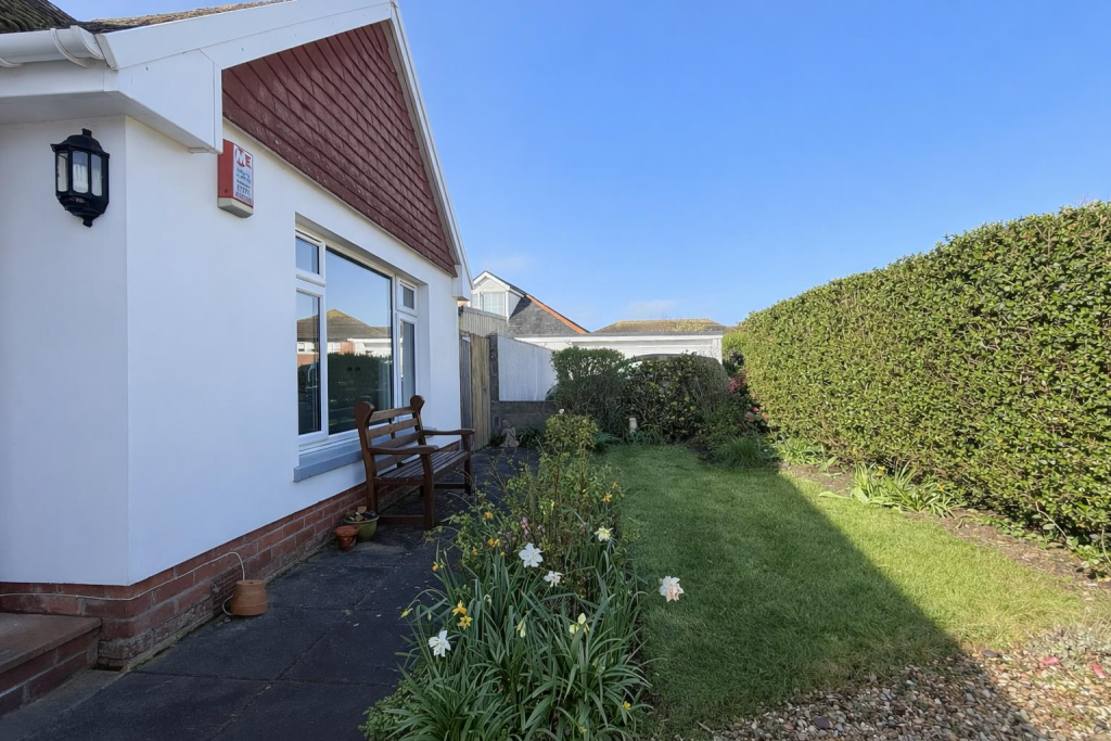 Orchard Close, Braunton photo 3