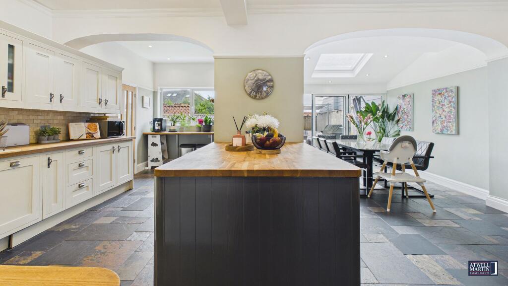House in Plymouth - View 4