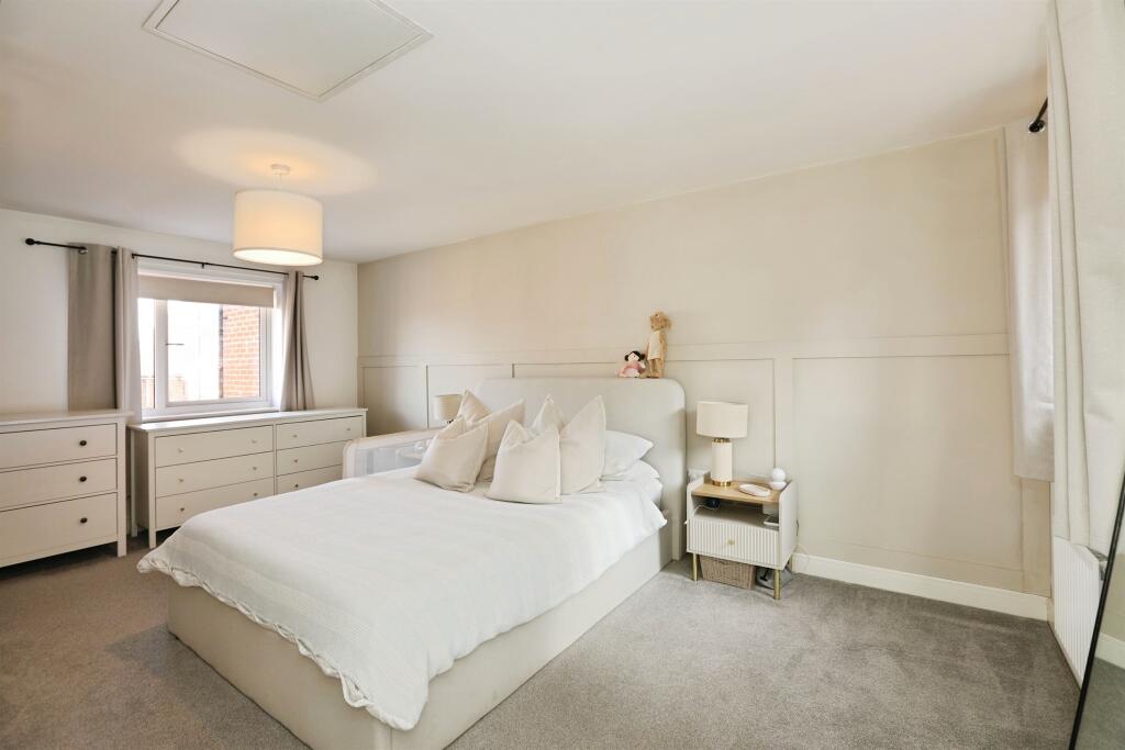 House in Mid Sussex, Sunnyside, East Grinstead - View 5
