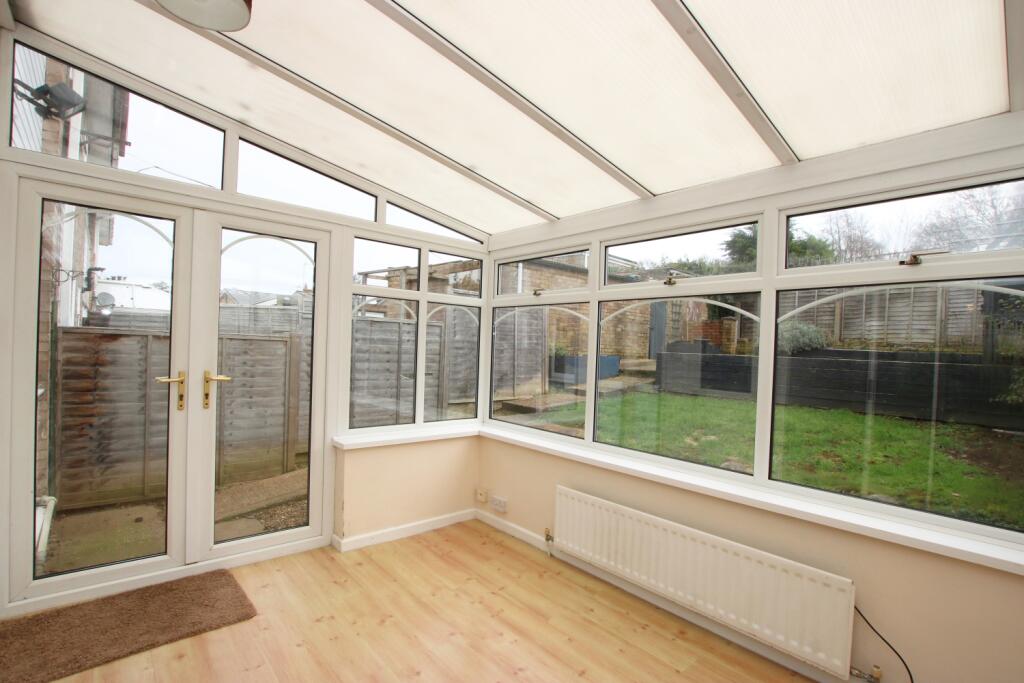 Severn Way, Kettering, NN16 photo 4