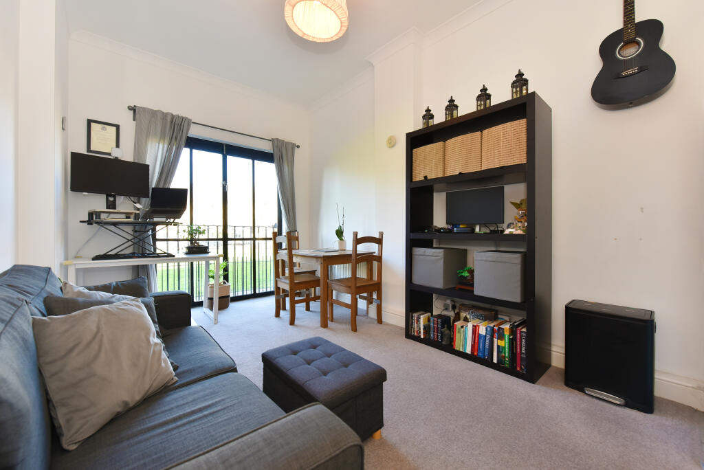 Apartment in London, Burrells Wharf, Isle of Dogs - View 2