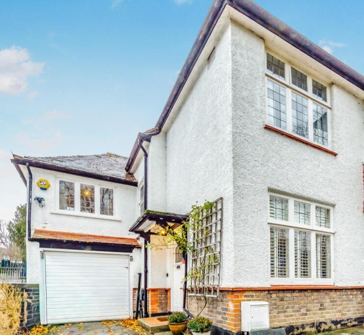 Main image of property: Haling Park Road, CR2