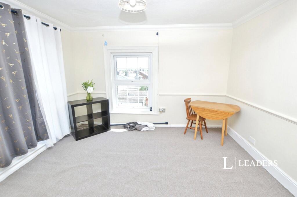 Apartment in Colchester, New Town - View 5