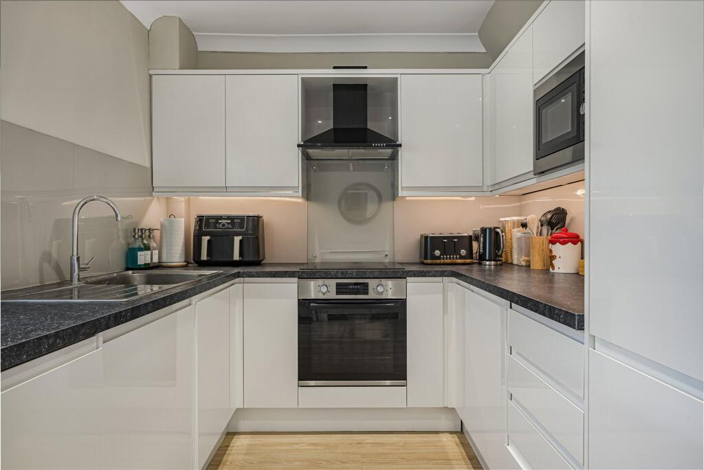House in Dartford - View 4