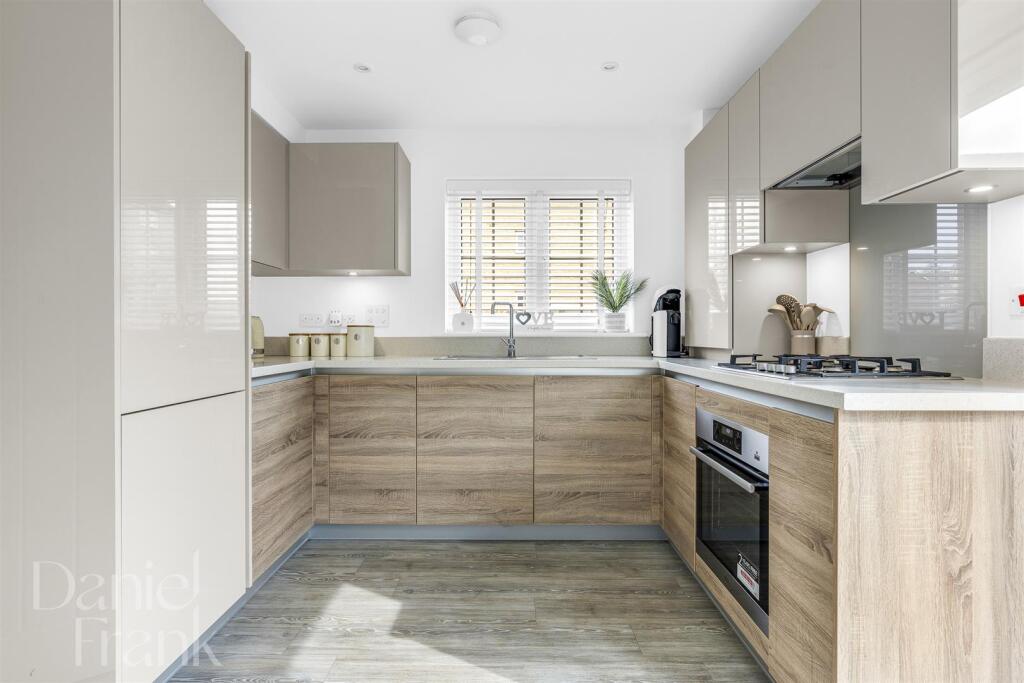 House in London - View 5