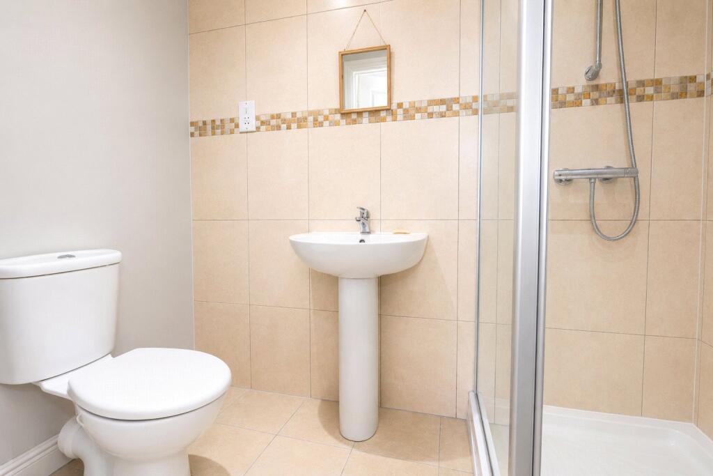 Oriental Road, Woking, Surrey, GU22 - View 4