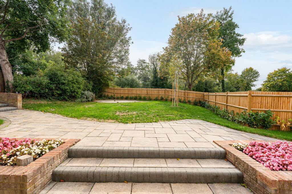 House in Stevenage - More