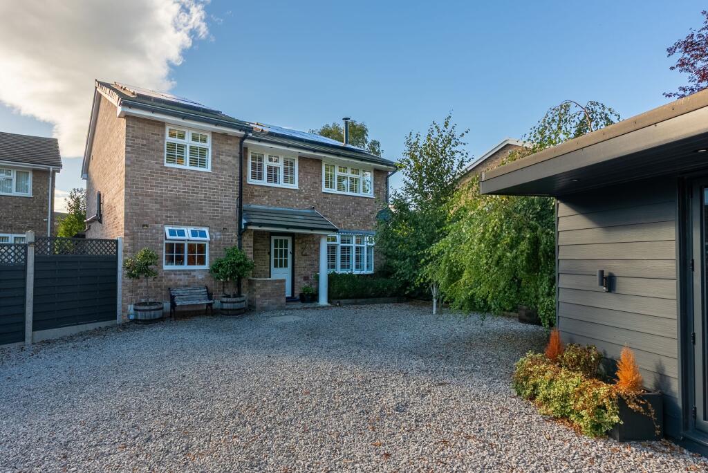 4-bed detached on Corwen Road, Penyffordd, CH4, £500,000