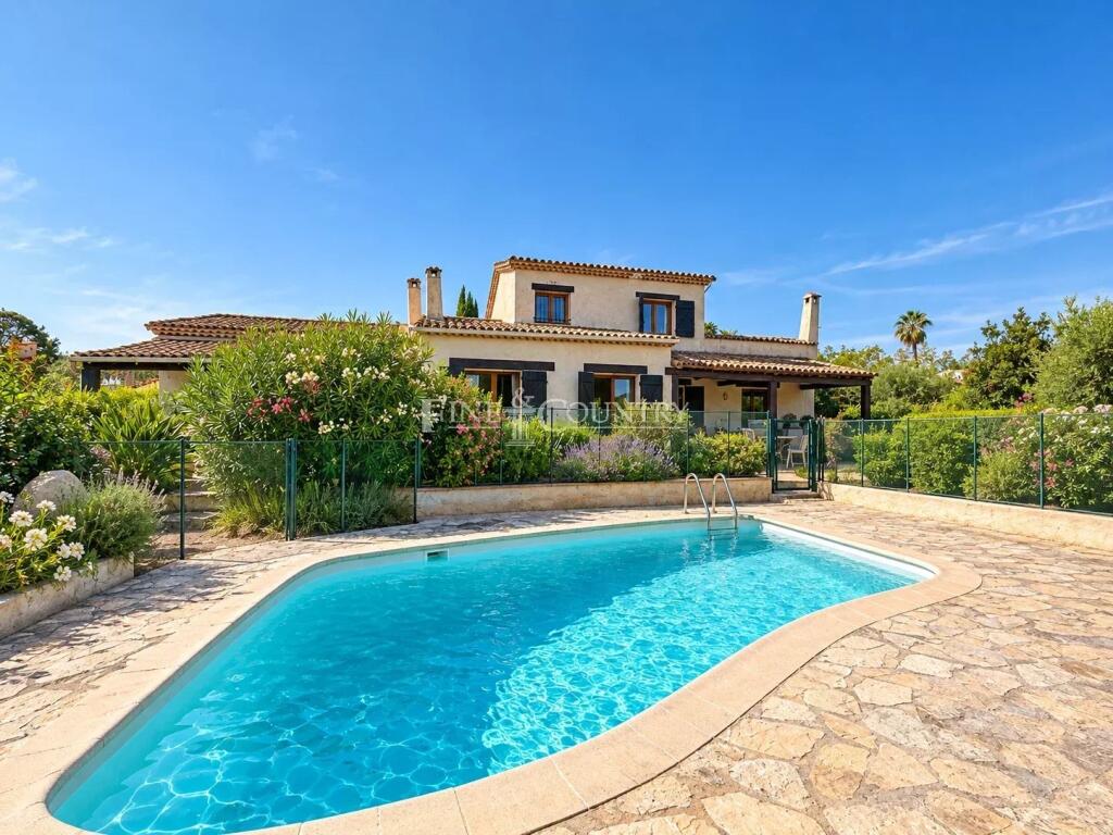 Main image of property: Provence-Alps-Cote d`Azur, Alpes-Maritimes, Cagnes-sur-Mer
