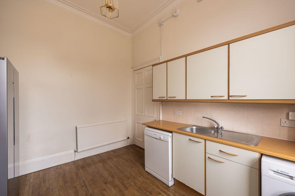 Apartment in Edinburgh - View 5