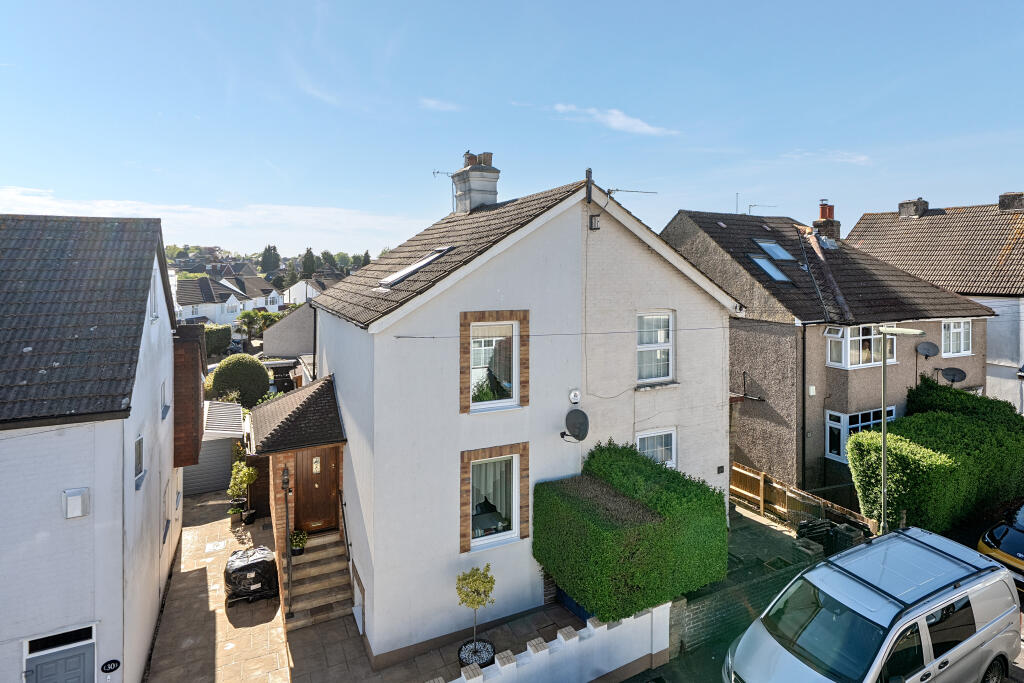 Main image of property: Oak Road, Caterham, CR3