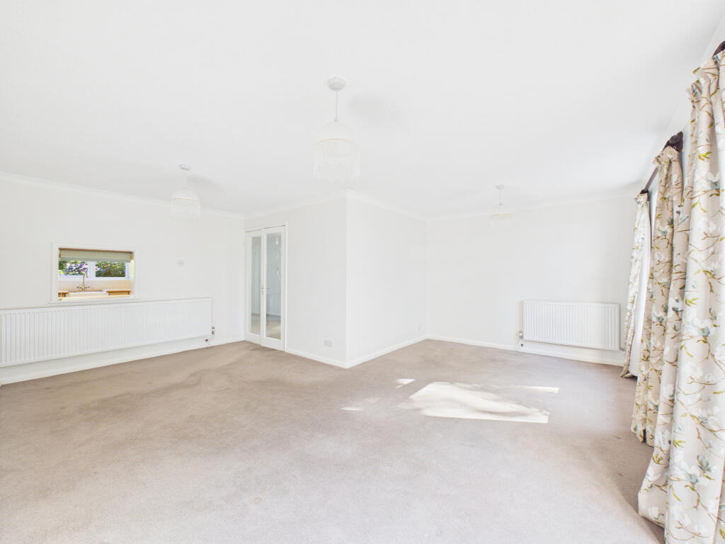 House in Slough - View 5