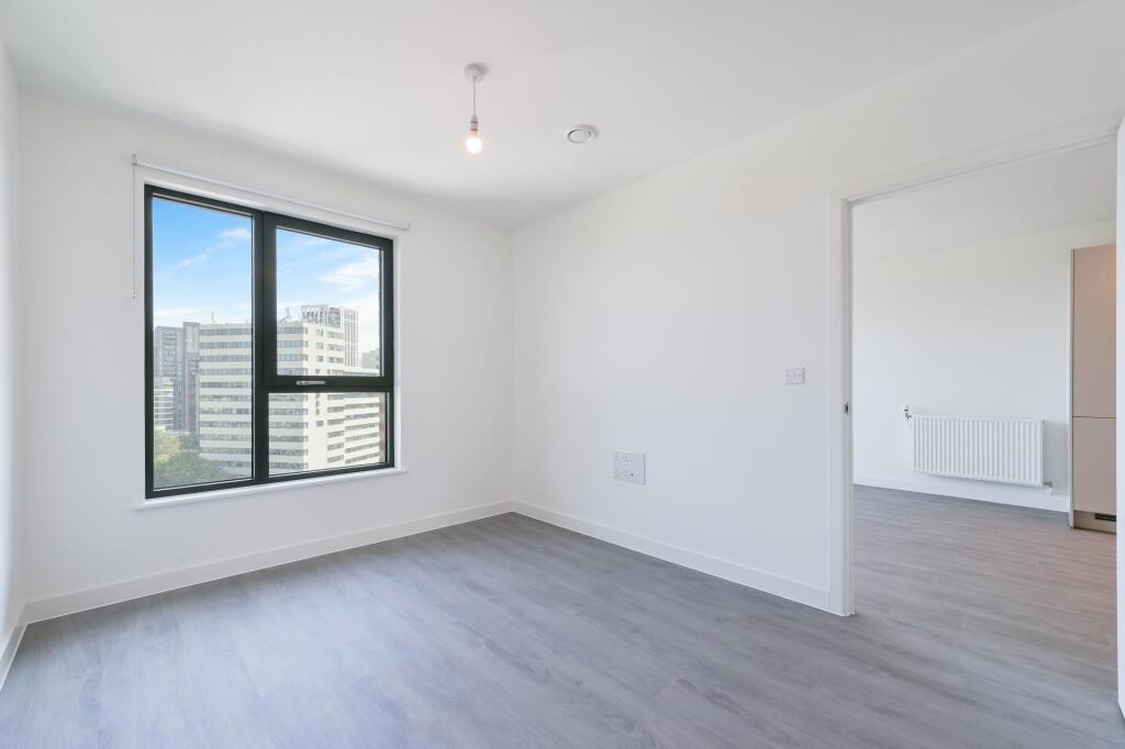 Apartment in Harrow - View 3