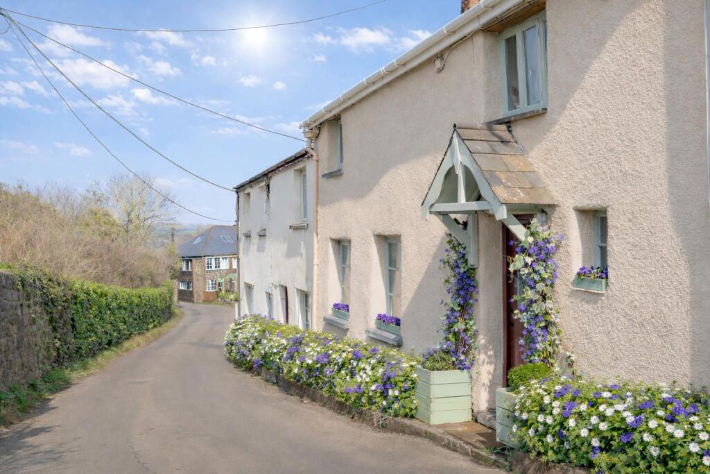 Main image of property: Drewsteignton