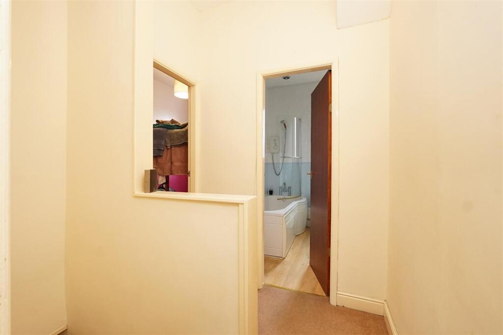 House in Barrow-in-Furness, Salthouse, Barrow - View 5