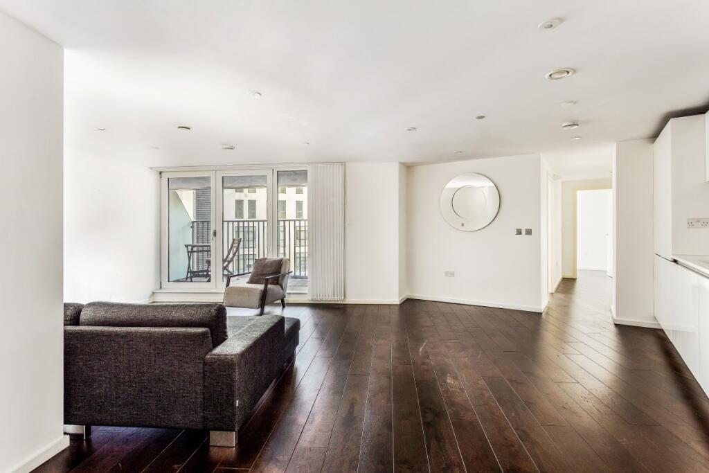 Apartment in London, St Luke's, Finsbury - View 3