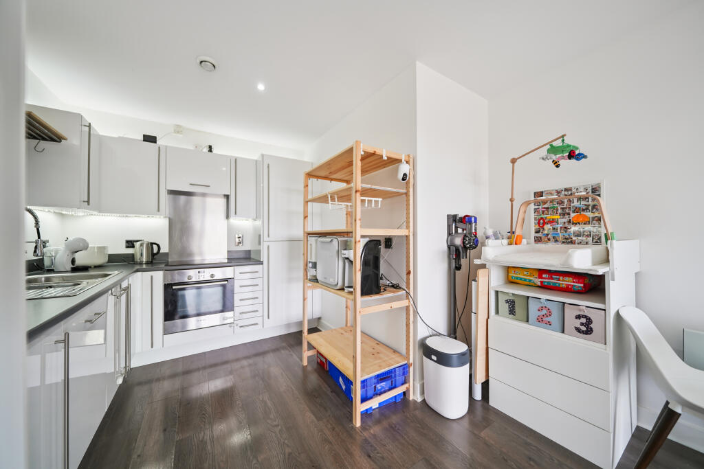 Apartment in Glasgow - More