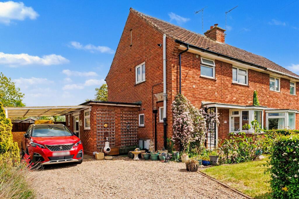 3-bed semi-detached on 11, The Close, Wyre Piddle, WR10, £325,000