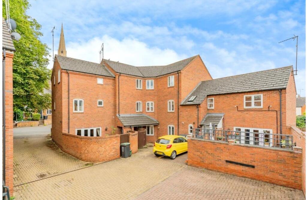Main image of property: Chestnut Court, High Street, Raunds, North Northamptonshire