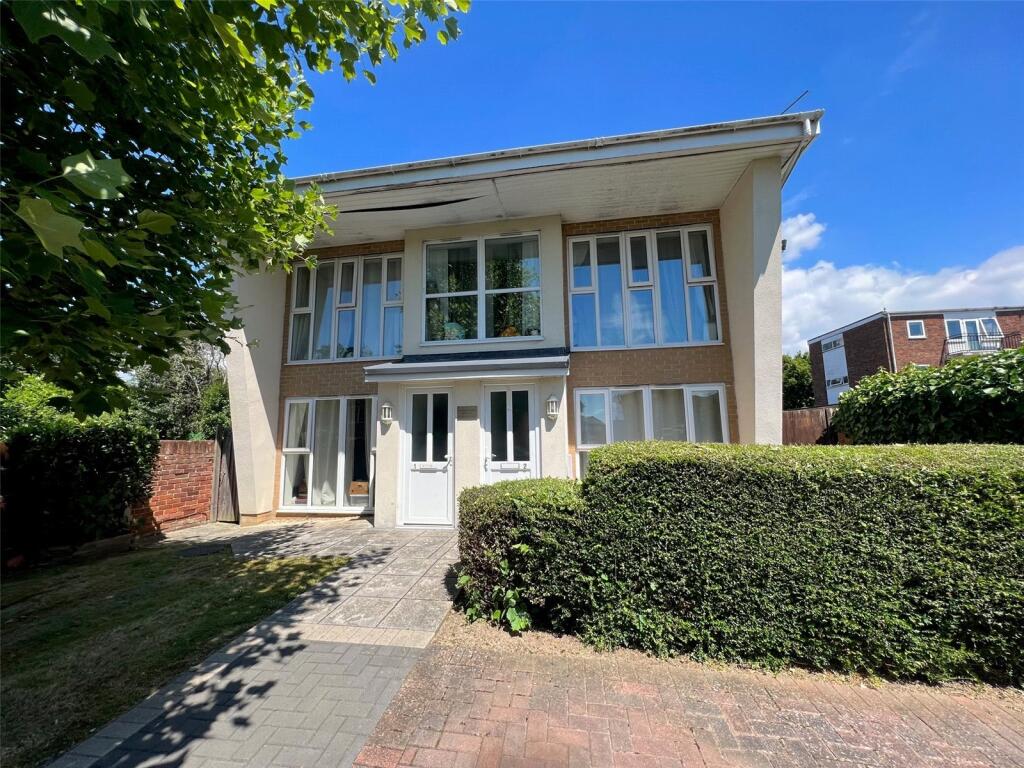 Main image of property: Millbrook Road East, Southampton, Hampshire, SO15