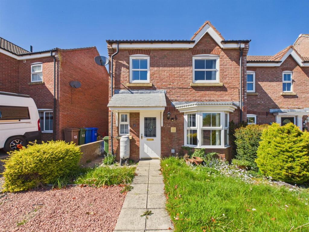 3-bed terraced on Fangdale Court, Bridlington, £212,500