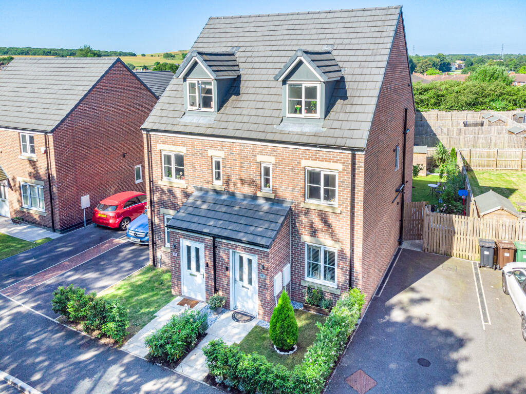 Main image of property: Garden Village Avenue, Micklefield, Leeds, LS25