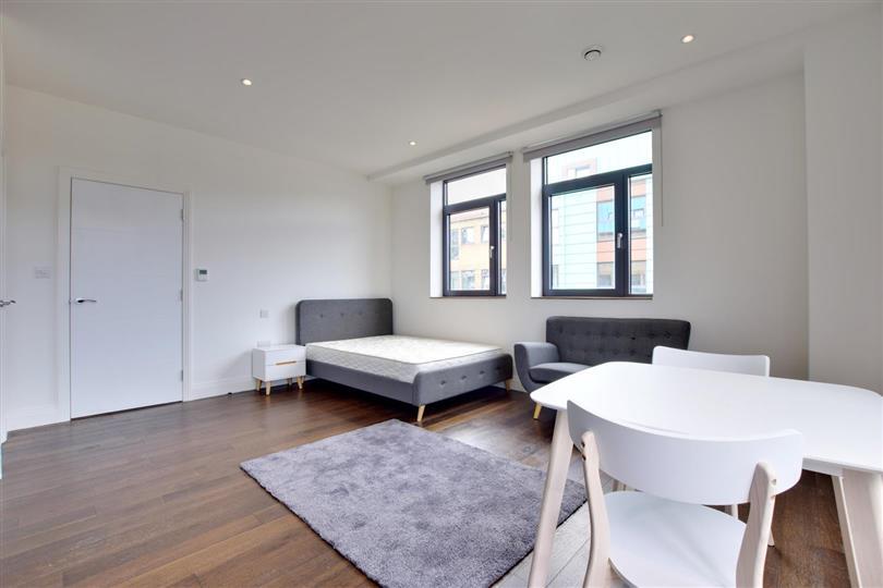 Jessop Court, Brindley Place, Uxbridge, Greater London, UB8 photo 2