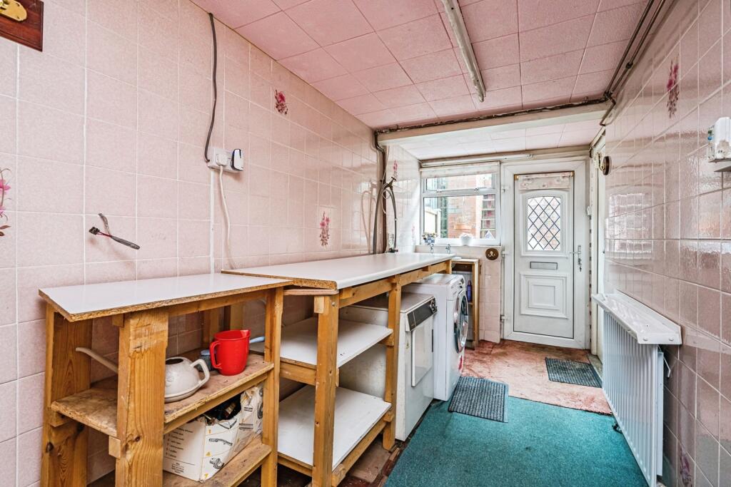 Additional image 3 of Hunnington Crescent, Halesowen, West Midlands, B63