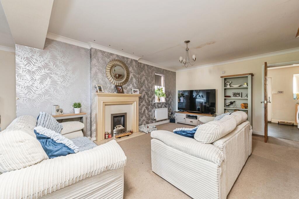 Fisher Way, Heckmondwike, WF16 photo 4