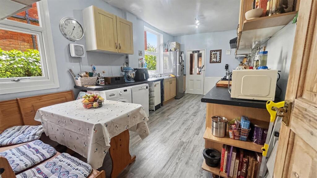 Addison Road, Kings Heath photo 5